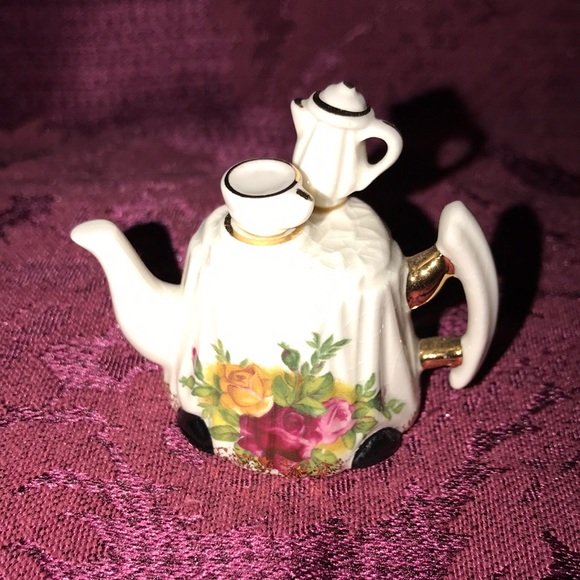 Royal Albert Accents Rare Find Royal Albert Miniature Decorative